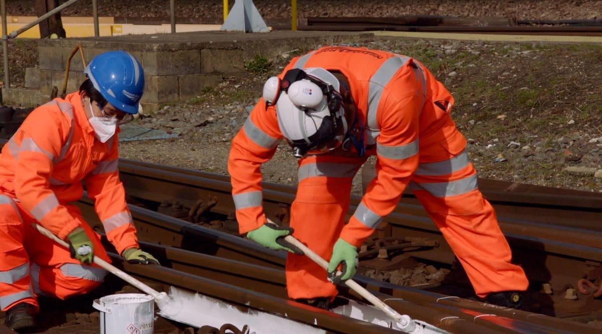 Rail tracks painted in preparation for hot weather | Rail Express